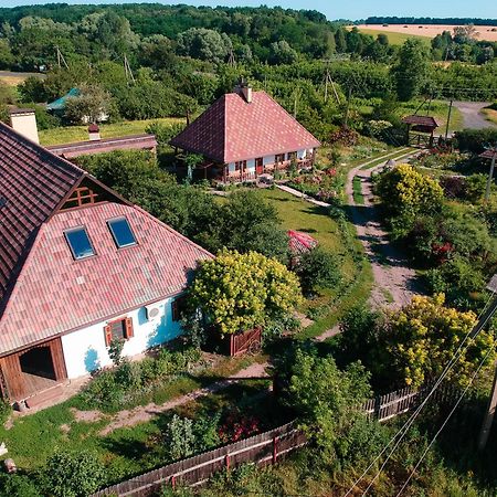 Vesela Sadyba Veselivka Bagian luar foto