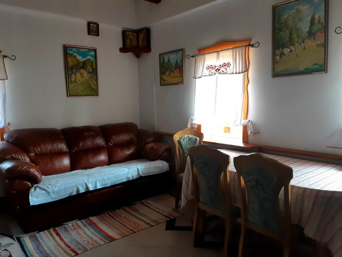 Vesela Sadyba Veselivka Bagian luar foto